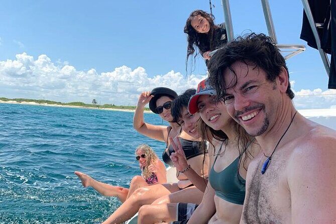 Isla Mujeres Full-Day Catamaran Tour  Buffet, Open Bar & Pickup - Detailed Review of the Catamaran Tour Experience