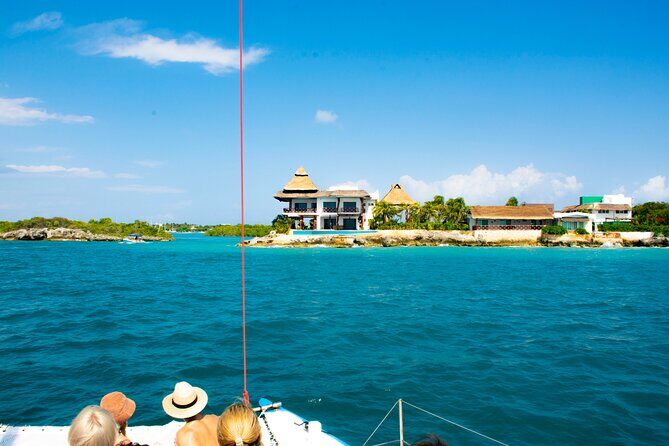 Isla Mujeres in Catamaran - Practical Details and Tips
