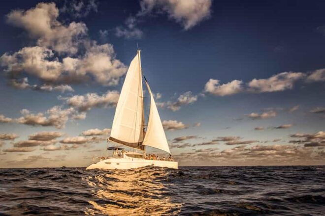 ISLA Mujeres: Private Sailing Boat From Cancun or ISLA M - Activities and Amenities