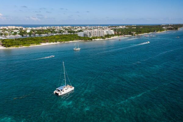 Isla Mujeres, Snorkeling, and Catamaran Party Cruise - Beach Club Lunch at Playa Norte
