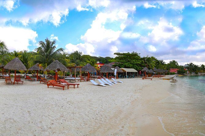 Isla Mujeres tour, Discover the amazing Caribbean Sea by Catamaran - The Sum Up