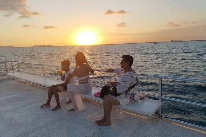 Isla Mujeres Tour With Open Bar Food and Snorkeling - Cancellation Policy