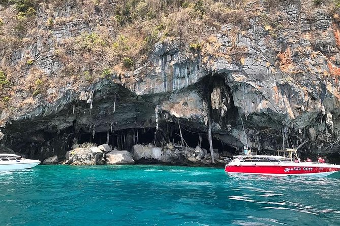 Island Hopping in the Phi Phi Islands - How to Reserve Your Spot