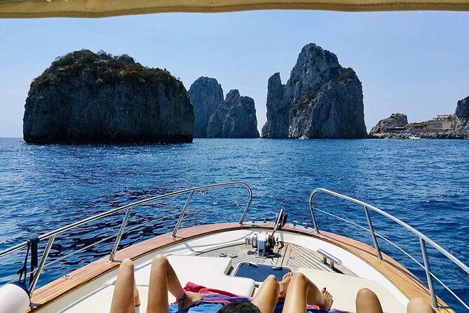 Island of Capri by Boat Stunning Landscapes, Swim and Relax - Minimum Travelers: Experience Requires a Minimum Number of Participants
