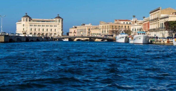 Island of Ortigia: Sunset Boat Tour With Aperitif - Tour Details