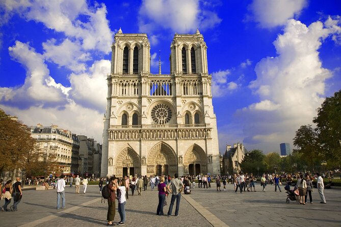 Island of the City, the Old Town of Paris Private Guided Tour - Private and Group Options