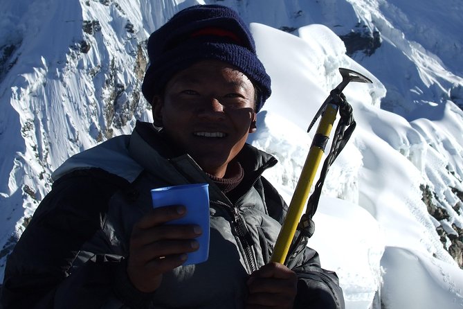 Island Peak Climbing Arrange From Chhukung - Itinerary and Route Details