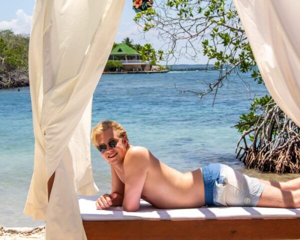 Island Tour: 3 Beach Clubs Around Baru, Rosario and Bomba - Frequently Asked Questions