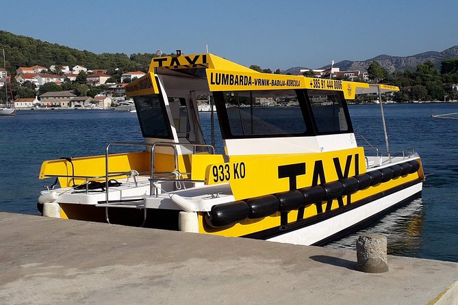 Island Vrnik - Yellow Taxi Cat - Meeting Point