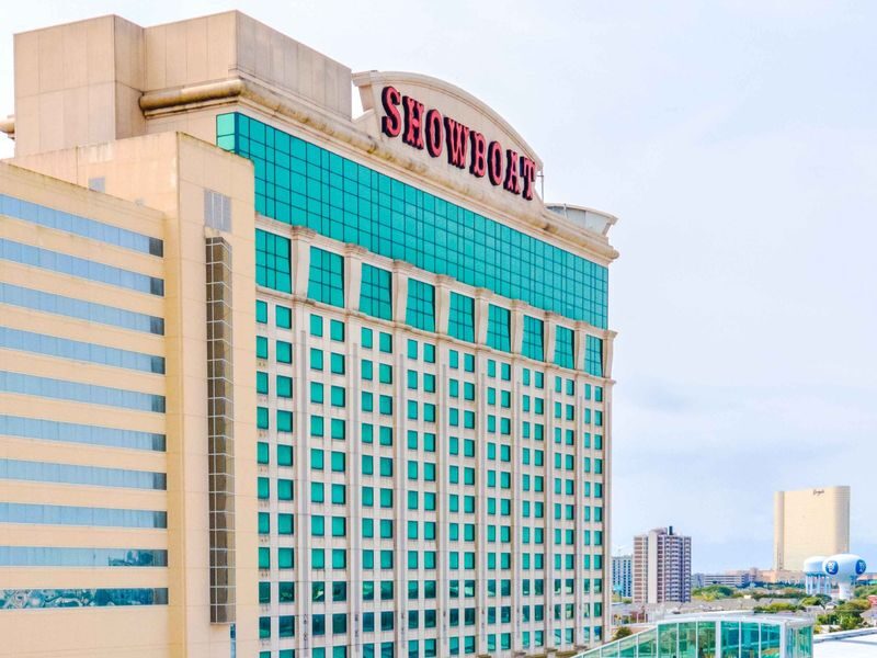 Island Waterpark at Showboat Ticket in New Jersey - Getting to Showboat and preparing for entry