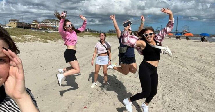 Isle of Palms Scavenger Hunt - Activity Pricing and Duration