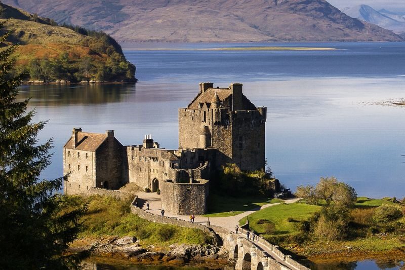 Isle of Skye and Eilean Donan Castle Day Tour from Inverness - Guides add the stories that connect the stops