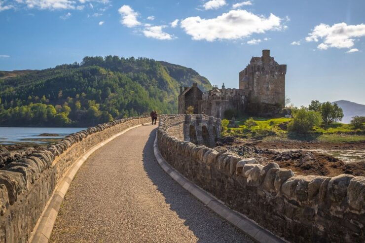 Isle of Skye and Outer Hebrides 6-Day Tour From Edinburgh - Tour Highlights and Attractions