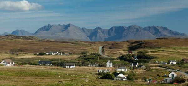 Isle of Skye: Tour the Highlights and Hidden Beauties. - Discovering the Fairy Glen