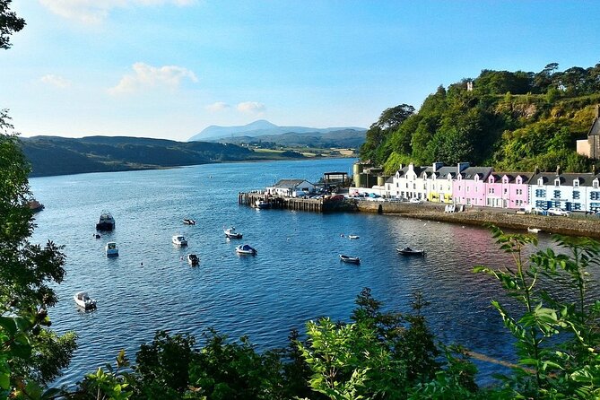 Isle of Skyetour; Eilean Donan Castle, Portree, and Lots More FROM INVERNESS - Portree: The Colorful Capital of Skye