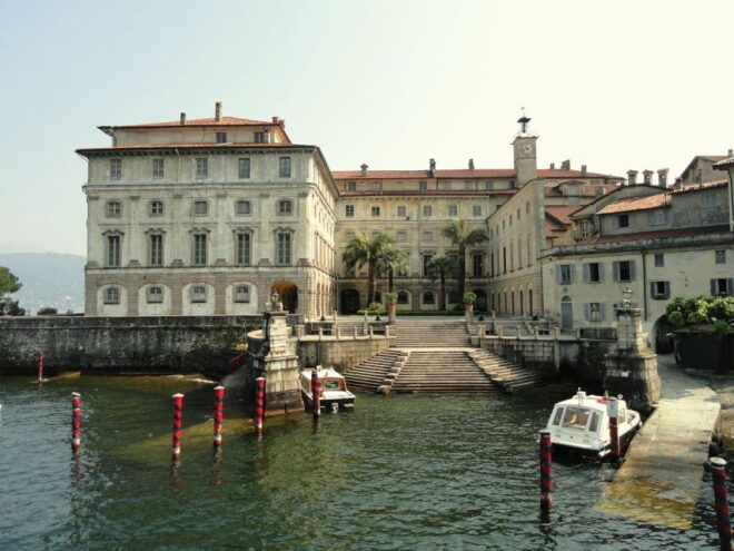 Isola Dei Pescatori and Isola Bella Hop-On Hop-Off Boat - Full Description