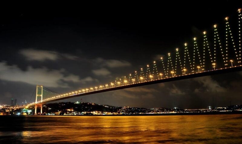 Istanbul: A short trip along the Bosphorus in the evening - The Real Traveler Experiences