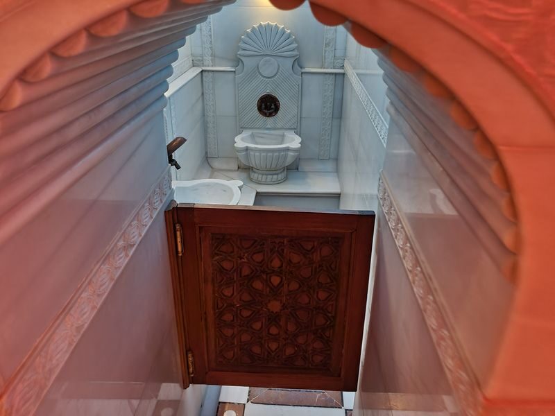 Istanbul: Acemoglu Turkish Bath from 15th Century w/ Private Options - How the service feels, and what it is not