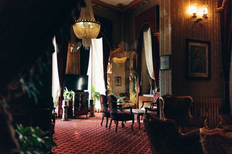 Istanbul: Art Deco, Prosecco & Agatha Christie Private Tour - Experience Highlights