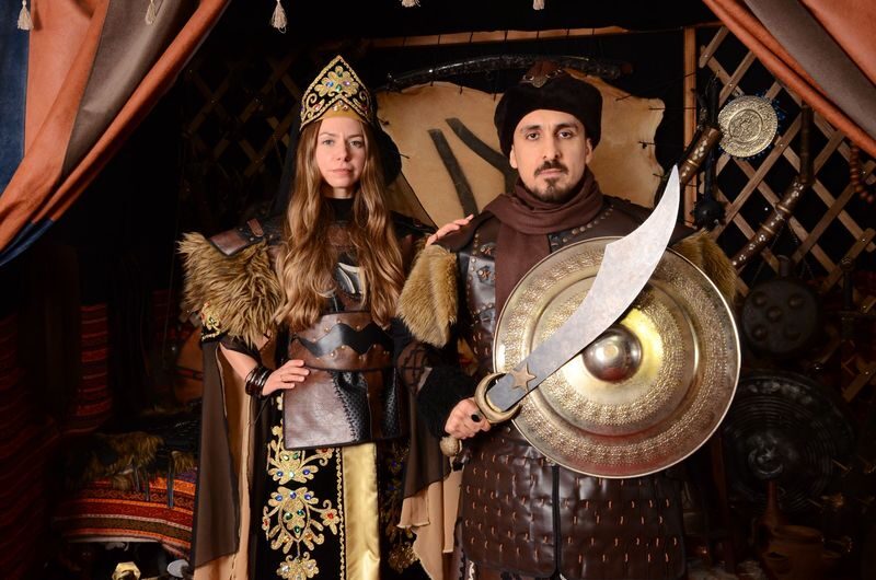 Istanbul: Authentic Costume Photo Memory in Sultanahmet - Choosing an Ottoman outfit and props