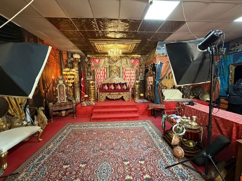 Istanbul: Authentic Costume Photo Memory in Sultanahmet - Should you book this Sultanahmet photo experience?