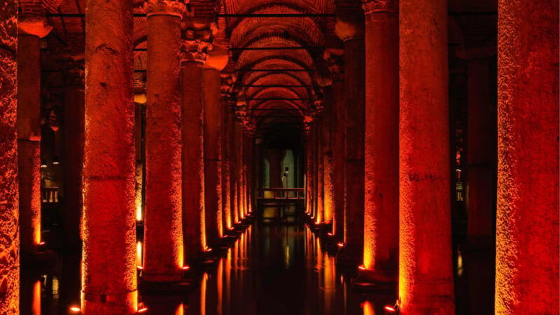 Istanbul: Basilica Cistern Skip-the-Ticket-Line Guided Tour - The Experience Inside the Basilica Cistern