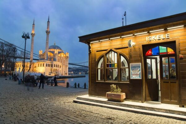 Istanbul: Bespoke Tour With Guide and Skip-The-Line Entries - Language Options