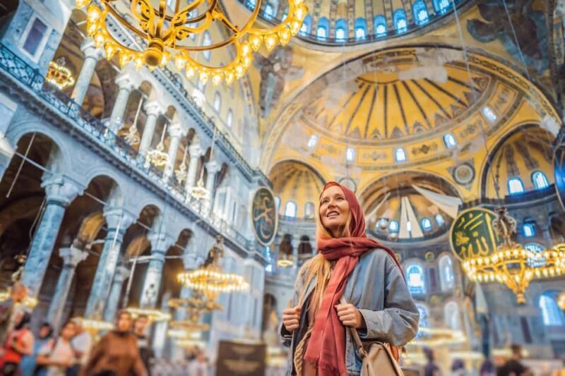 Istanbul: Blue Mosque, Hagia Sophia, opt. Basilica Cistern - Discover Istanbul’s Iconic Landmarks with a Compact Guided Tour
