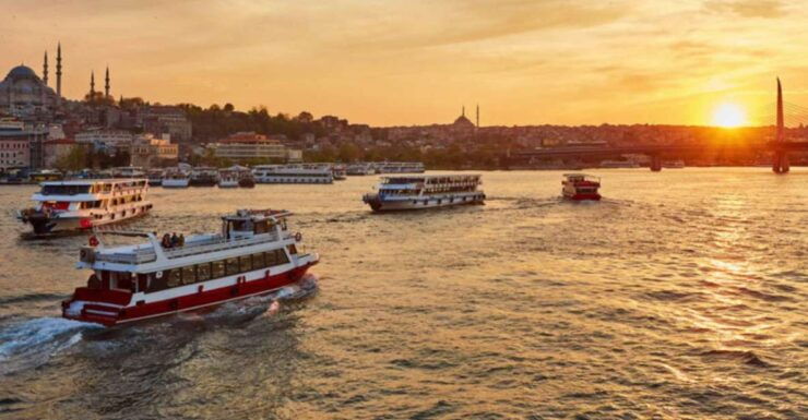Istanbul: Bosphorus And Golden Horn Morning or Sunset Cruise - Morning Vs. Sunset Options