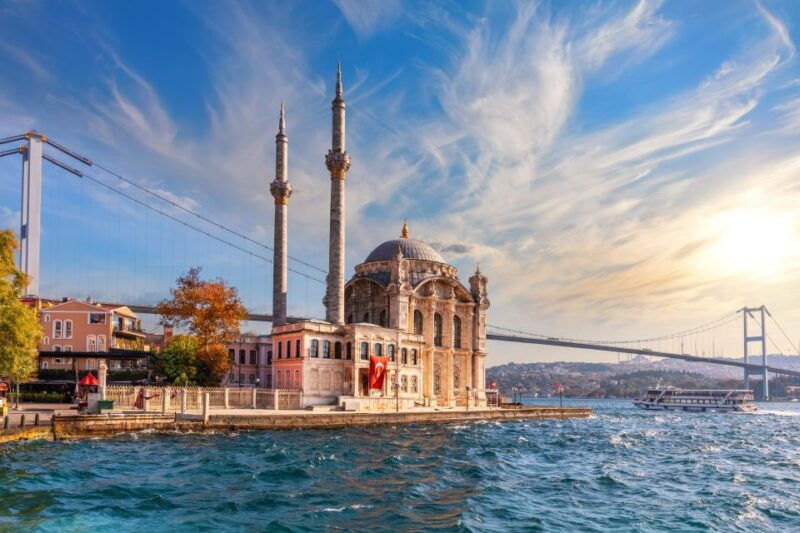 Istanbul: Bosphorus and Golden Horn River Sunset Cruise - The Cruise Route & Sights