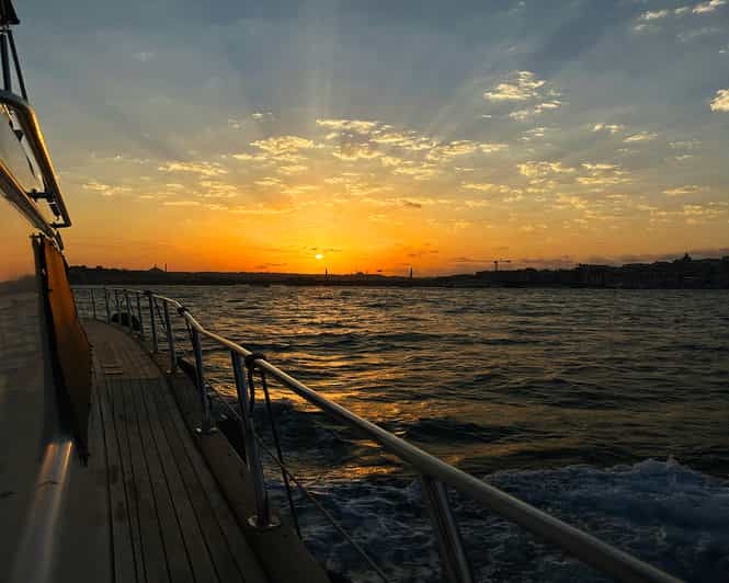 Istanbul: Bosphorus and Golden Horn Sunset Yacht Cruise - Key Points