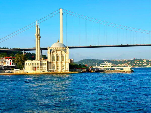Istanbul: Bosphorus and Golden Horn Sunset Yacht Cruise - Booking Information and Policies