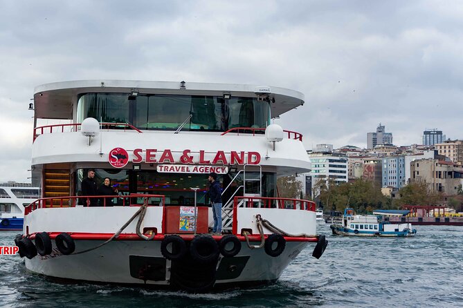 Istanbul Bosphorus Boat Cruise Tour ( MORNİNG or SUNSET ) - Common Questions