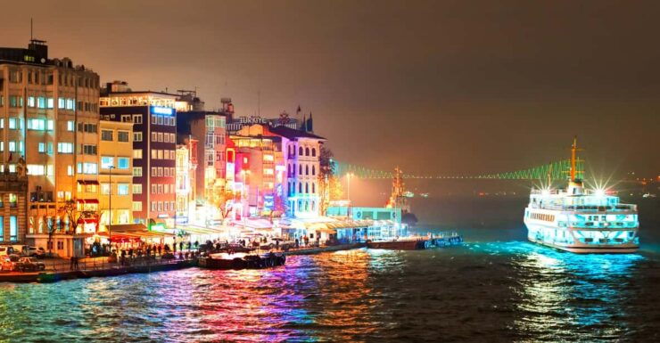 Istanbul: Bosphorus Boat Cruise With Dinner & Entertainment - Experience Highlights