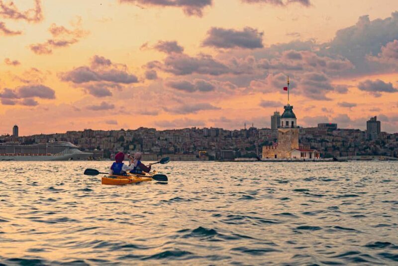 Istanbul: Bosphorus Canoe Experience by Maiden's Tower - Quick overview