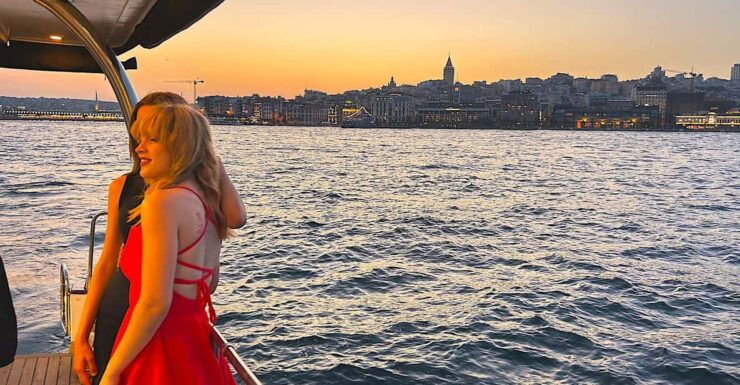 Istanbul: Bosphorus Cruise by Yacht at Daytime or Sunset - Experience Highlights