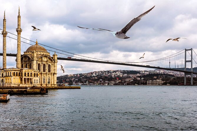 Istanbul Bosphorus Cruise Tour ( Morning or Sunset ) - Select Date and Travelers