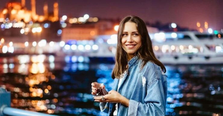 Istanbul: Bosphorus Dinner Cruise & 3Hour Turkish Night Show - Key Points