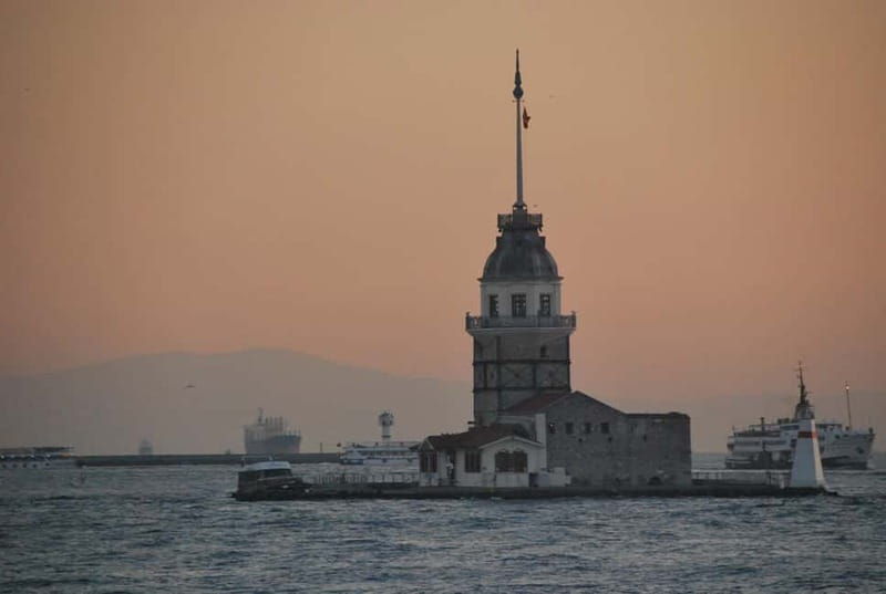 Istanbul: Bosphorus Lunch Cruise with Guide - Good To Know