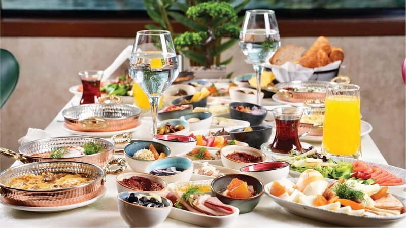 Istanbul: Bosphorus Morning Cruise with Breakfast - FAQs