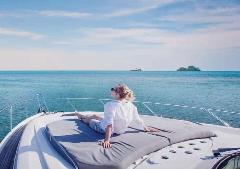 Istanbul: Bosphorus Morning or Sunset Yacht Tour with Snacks - The Itinerary and Landmarks