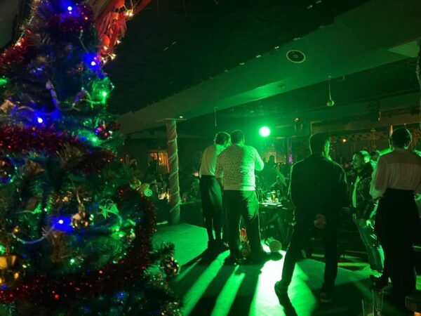 Istanbul: Bosphorus New Years Eve Cruise With Dinner & Show - Included Amenities