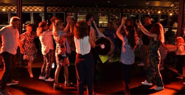 Istanbul: Bosphorus New Years Eve Cruise With Dinner & Show - Fireworks and Festivities