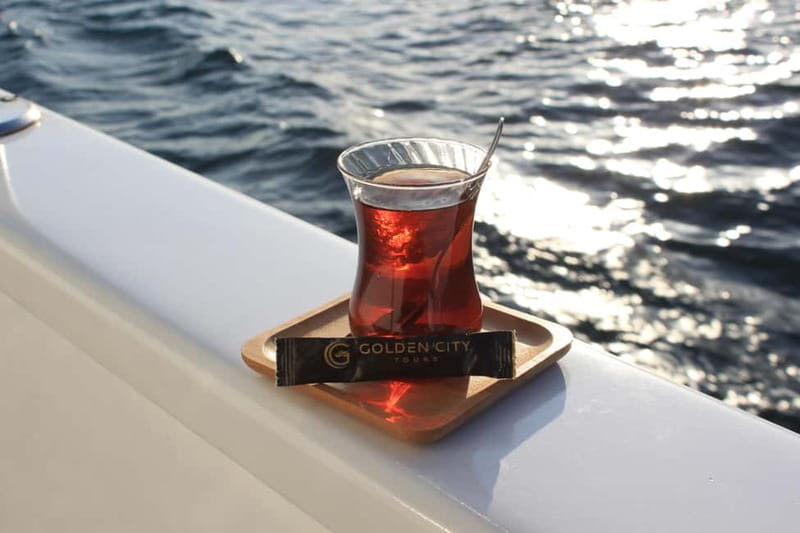 Istanbul: Bosphorus Private Guided Yacht Cruise with Snacks - Why This Tour Is a Great Choice