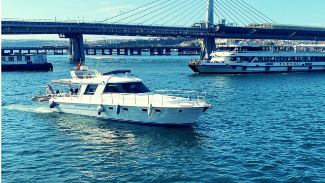 Istanbul: Bosphorus Private Yacht Cruise With Tea and Coffee - Meeting Location