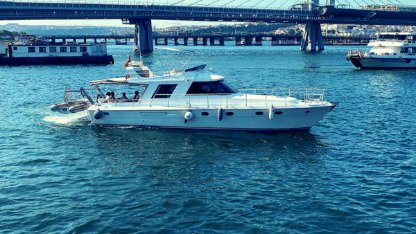 Istanbul: Bosphorus Private Yacht Cruise With Tea and Coffee - Frequently Asked Questions