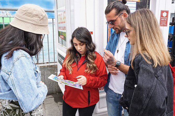 Istanbul Bosphorus Sightseeing Cruise From Old City - Common Questions