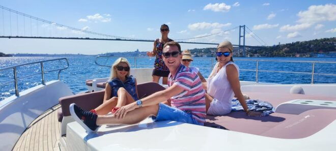 Istanbul: Bosphorus Strait and Black Sea Lunch Cruise - Sightseeing Highlights Along the Way