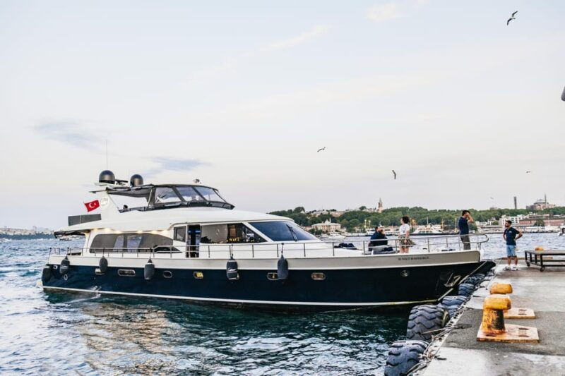 Istanbul: Bosphorus Sunset Cruise on a Luxury Yacht - Good To Know