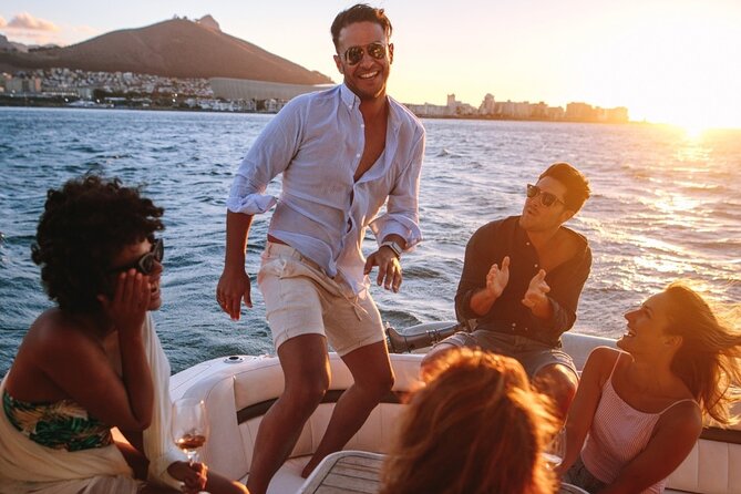 Istanbul Bosphorus Sunset Cruise on Luxury Yacht With Guide - Meeting and Pickup Information